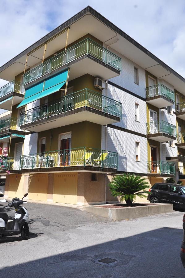 Apartament Viale Repubblica 329 1 Pietra Ligure Zewnętrze zdjęcie